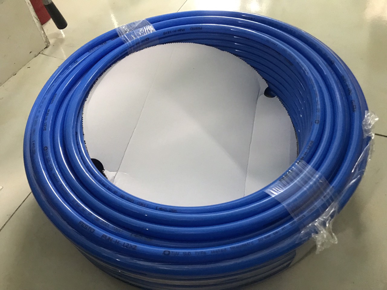 Ống khí (dây khí) nén FESTO PUN-H-12x2-BL (cuộn/50 m)