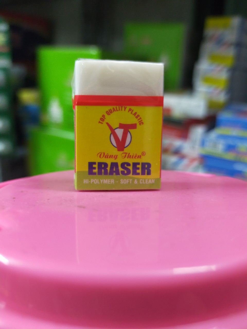 Hộp 30 cục gôm trắng/đen E-207 Gstar