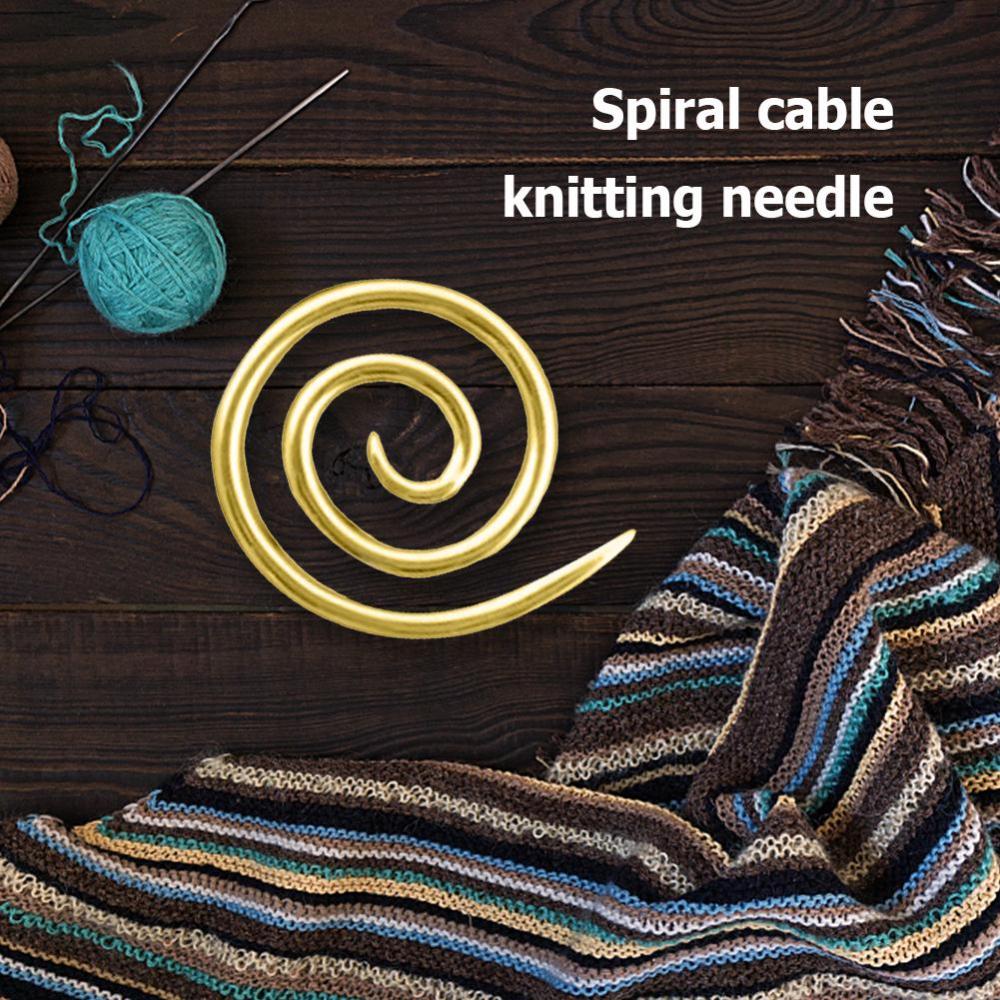 Cable knitting needle