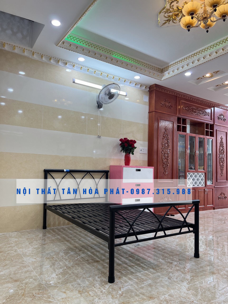 Giường sắt mỹ nghệ mẫu 10 kích thước 1m2 x 2m
