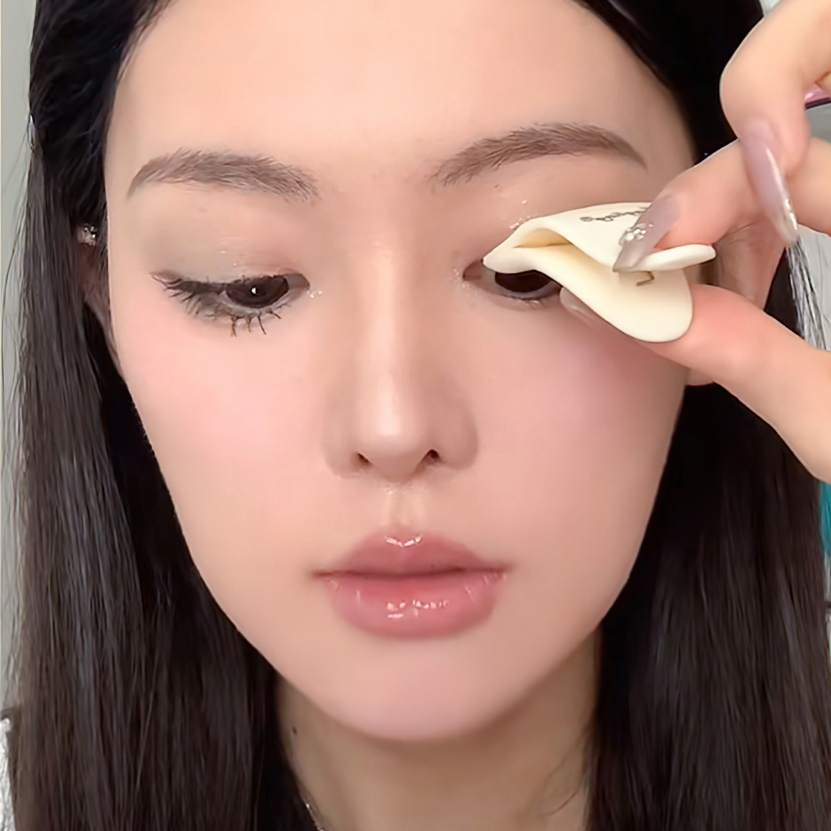 [HCM]Nhíp Hỗ Trợ Gắn Lông Mi Giả Tiện Lợi -Joyee