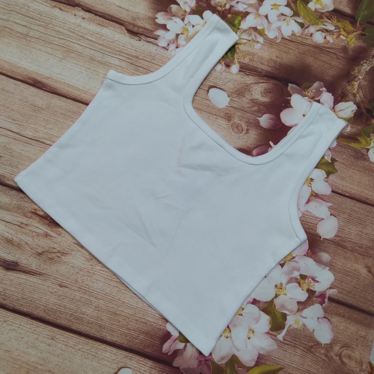 COMBO 3 ÁO CROPTOP CỔ TRÒN  FORM ÔM BODY TÔN DÁNG ,TRẺ TRUNG,NĂNG ĐỘNG NGÀY HÈ