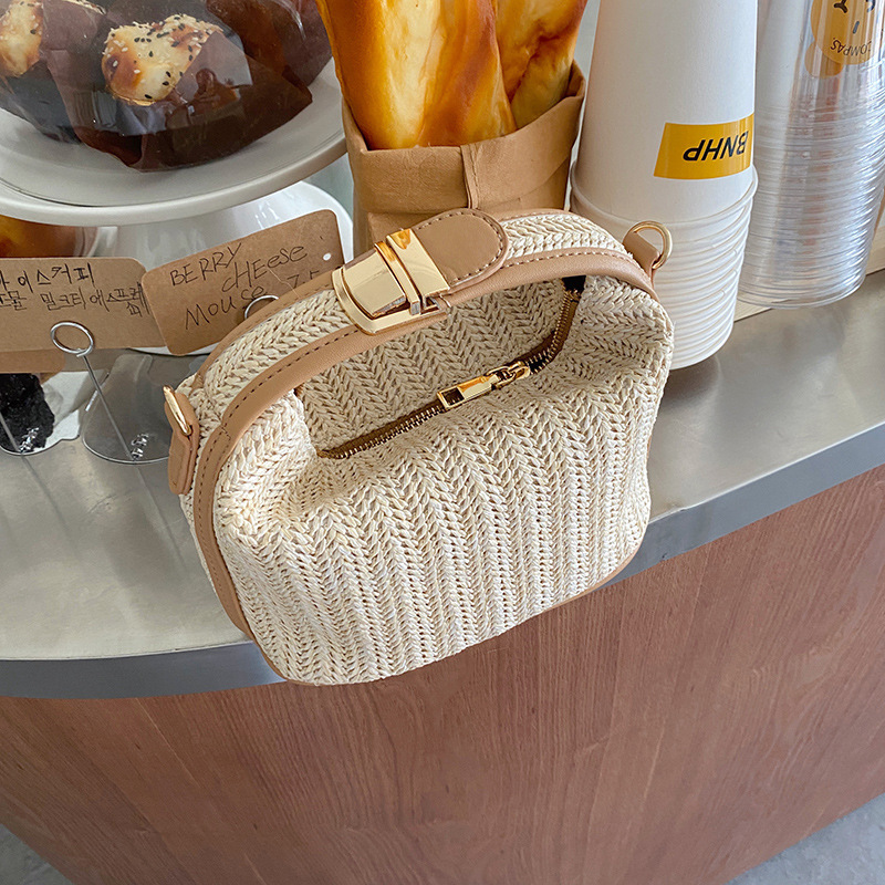 Grass woven small bag casual women's bag portable one shoulder crossbody bag