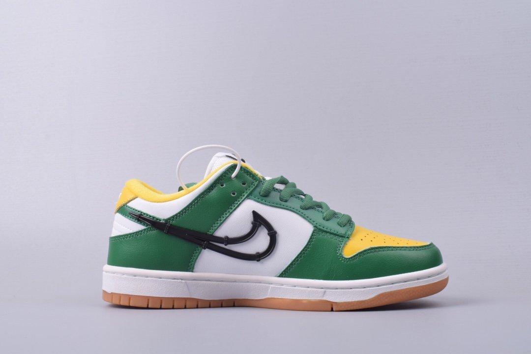 Nike SB Dunk Low SP man skate shoes 