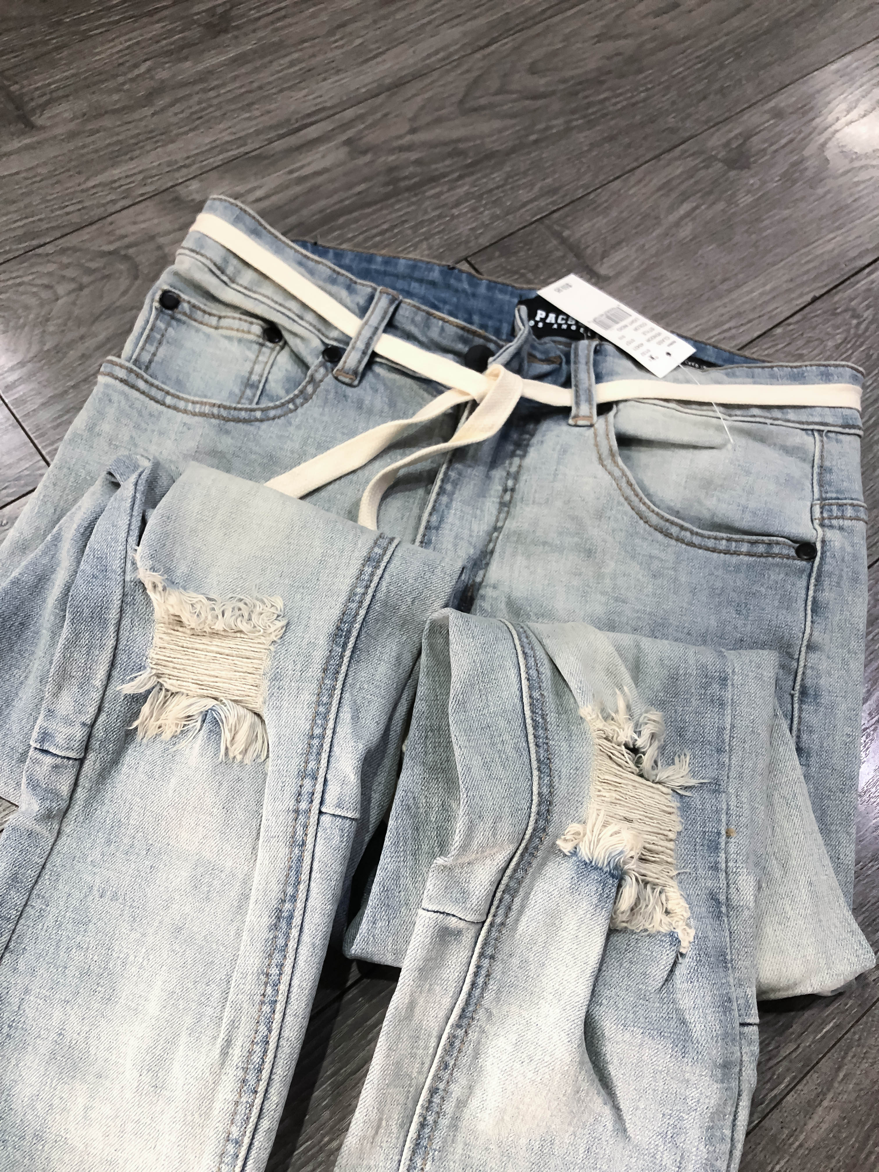 Quần Jean Blue rách gối PACSUN