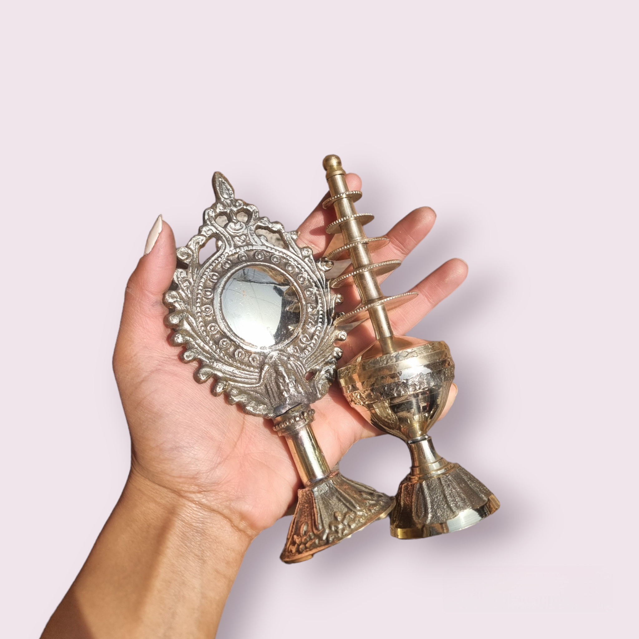 Brass%20Sinamu%20&%20Jwala%20Nhyaka%20-%207inch/17cm%20-%20Newari%20Pujaset%20-%20Sinhamu%20&%20/Newari%20Mirror%20-%20Machinemade%20-%20Image%204