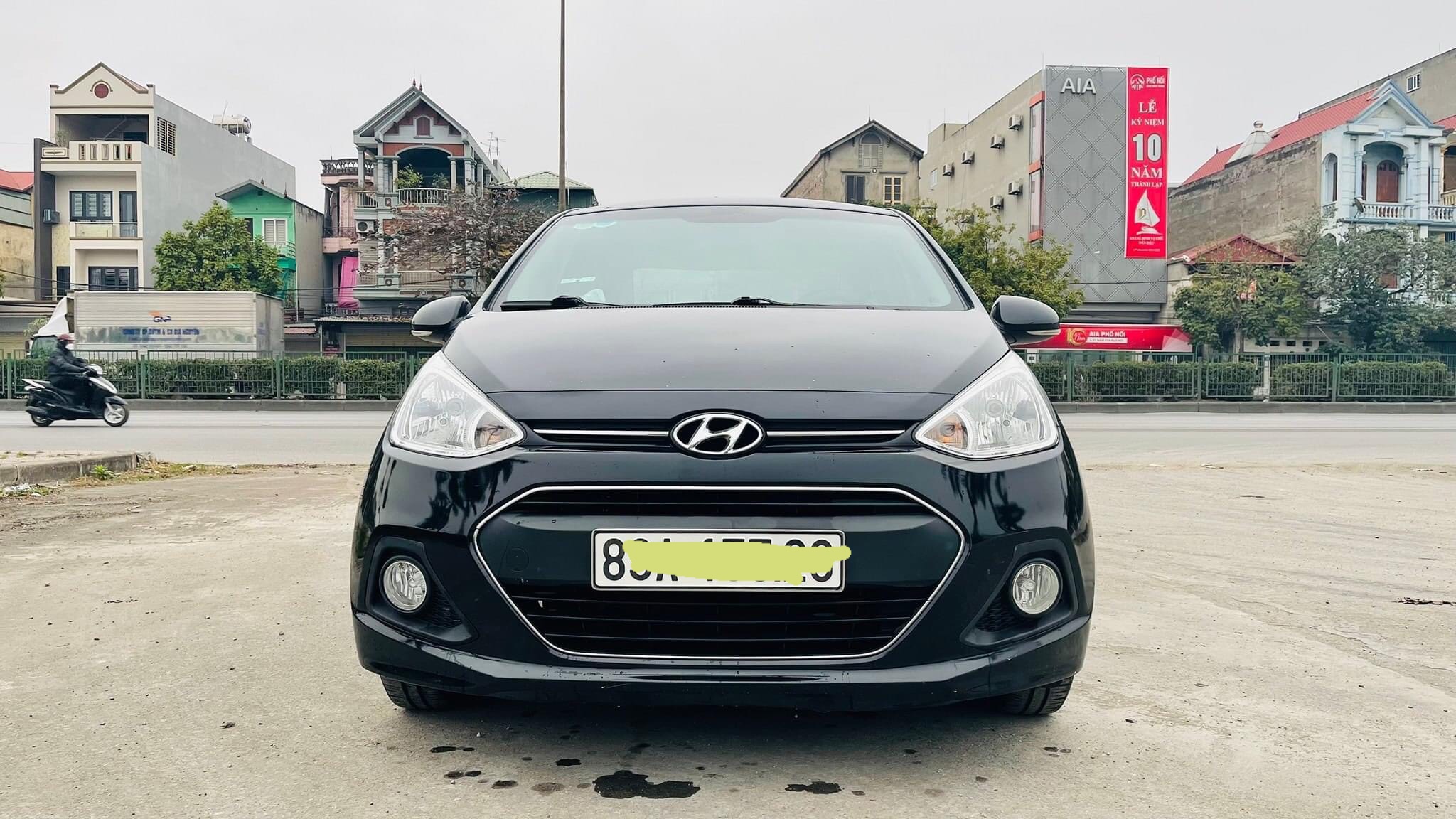 ĐÈN GẦM + DƯỠNG GẦM GRAND I10 2014-2015-2016( GIÁ 1 BỘ ĐÃ CÓ BÓNG VÀ ĐUI )