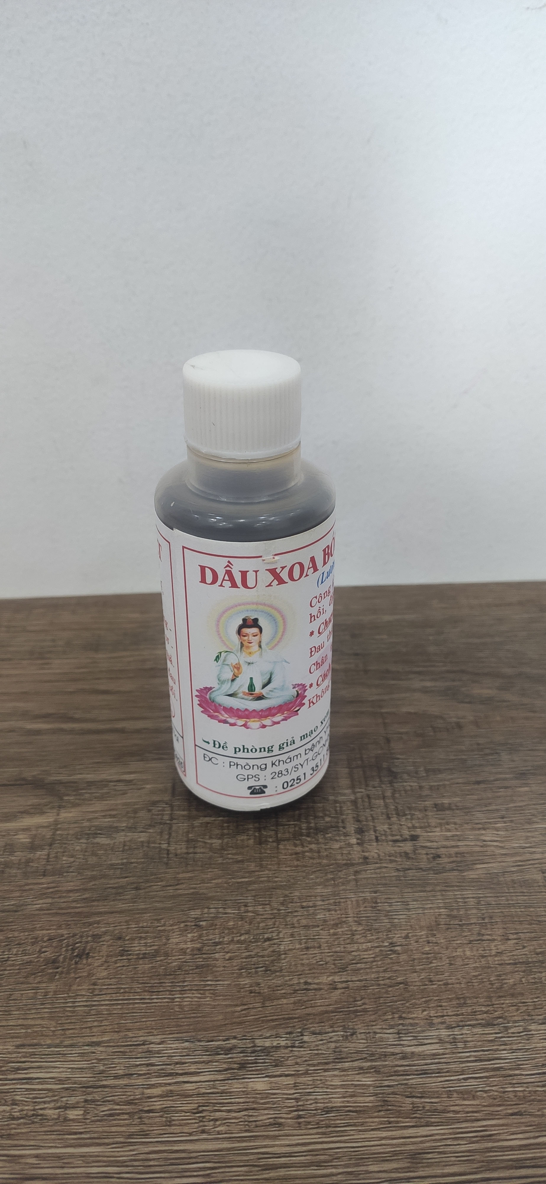 Dầu xoa bóp, dầu nóng dỏ