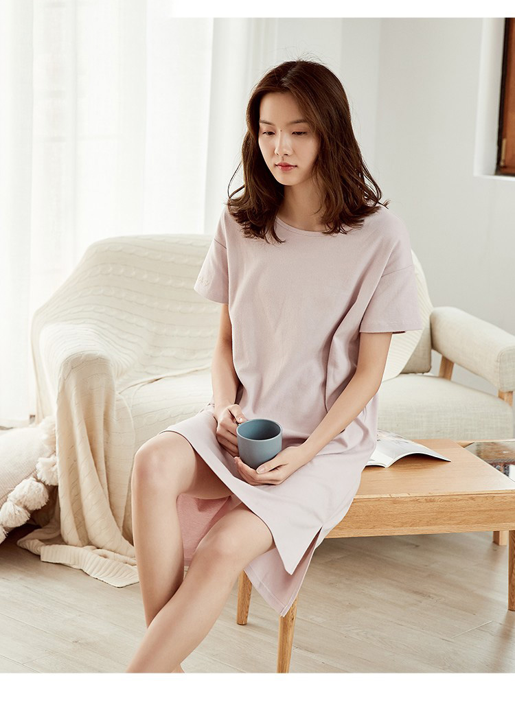 ĐẦM THỜI TRANG TAY NGẮN XẺ TÀ