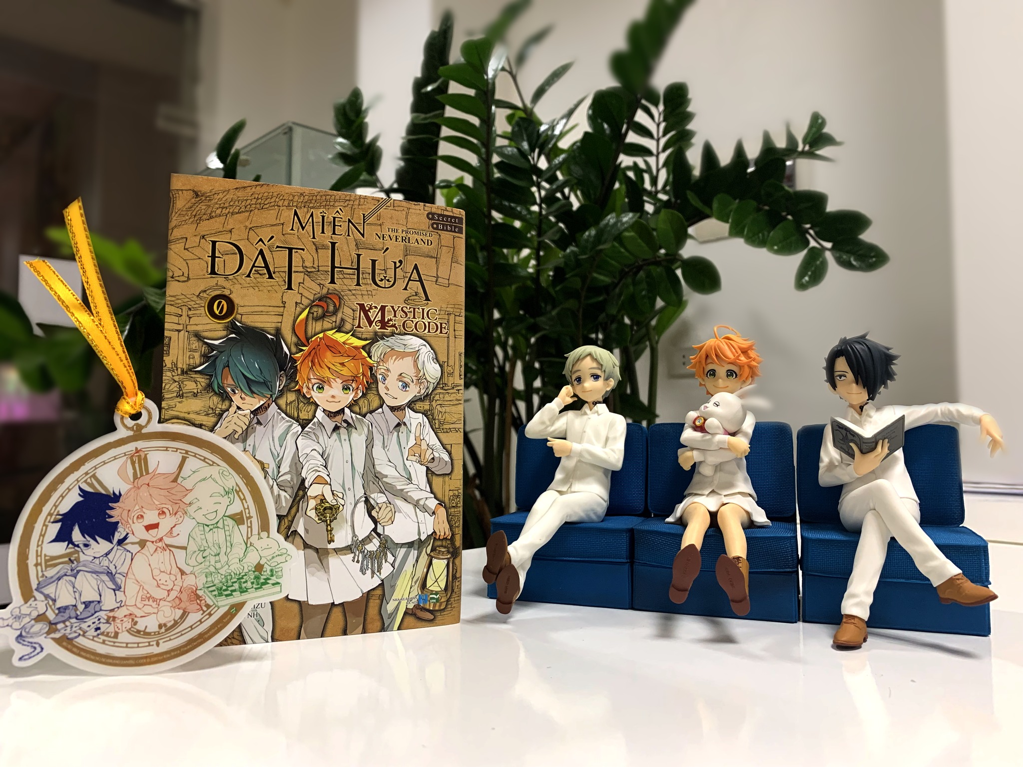 Miền Đất Hứa - The Promised Neverland 0 - Mystic Code (Bản đặc biệt)