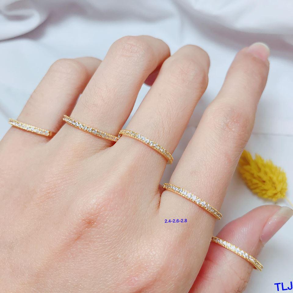 Nhẫn nữ bằng vàng tây một hàng đá