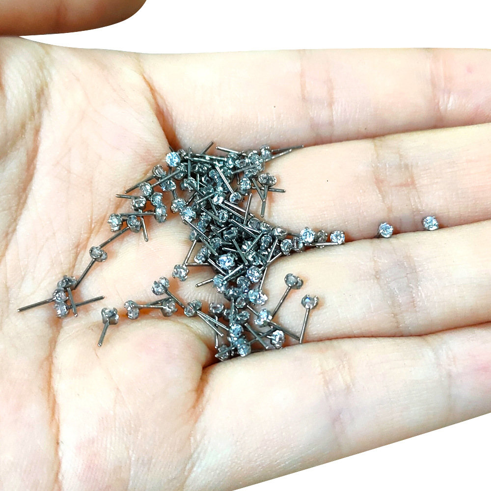 %E3%80%90Cheap%E3%80%91Stainless%20steel%20rod%20claw%20inlaid%20zircon%20wireless%20needle%20rod%20ear%20bone%20nail%20perforated%20nose%20nail%20pin%20lip%20nail%20-%20Image%203