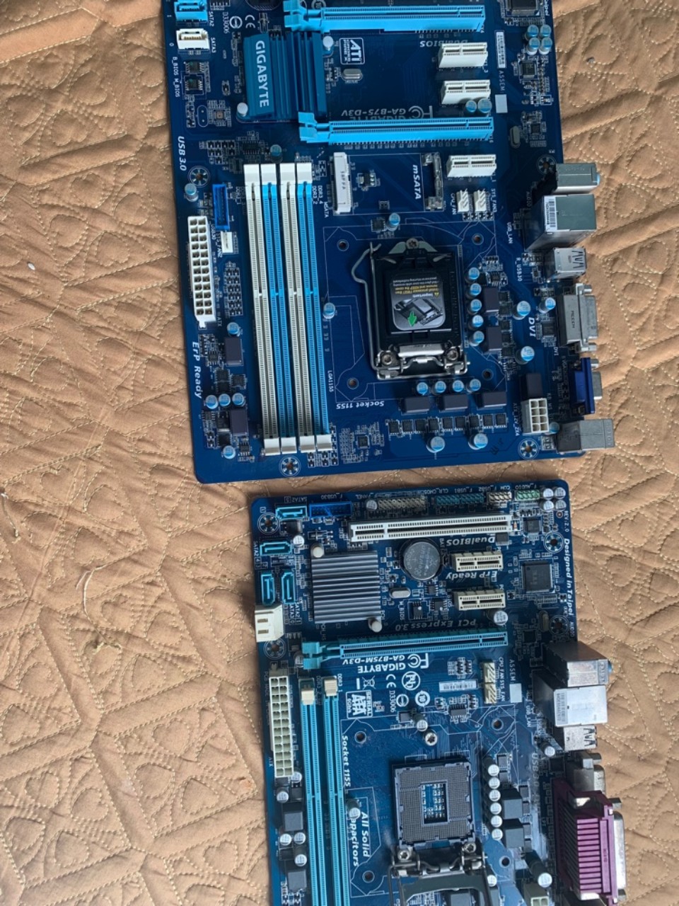 Combo main b75 kèm chip i3 3220, 3240