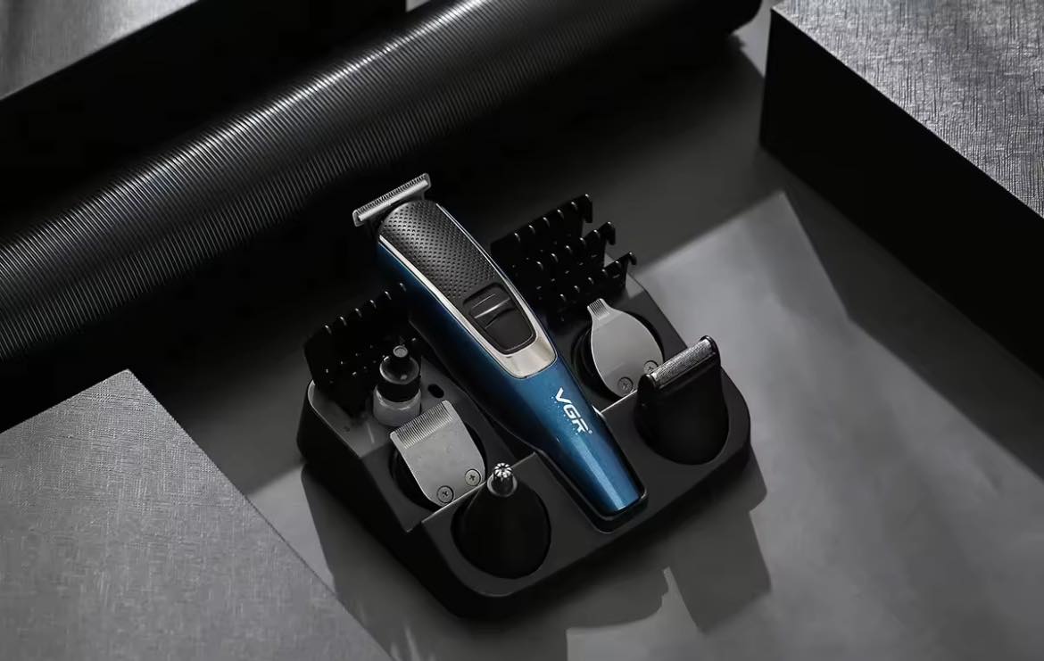 VGR%20Multi-function%20Shaver%20Clipper%20Set%205-in-1%20Electric%20Clipper%20Rechargeable%20Clipper%20All-in-One%20Grooming%20Kit%20(Model:V-172)%20-%20Image%204
