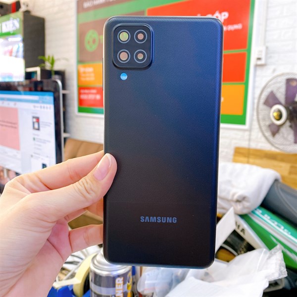 [ ẢNH THẬT ] Nắp lưng Samsung A12 như hình