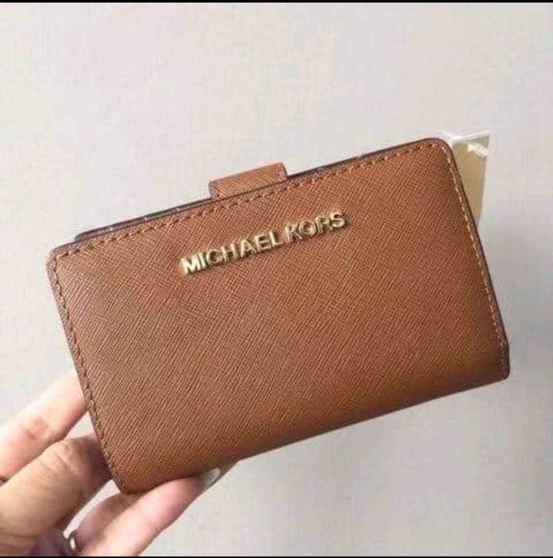 Michael Kors Jet Set Travel Medium Bifold Corner Zip Coin Wallet in Luggage  Saffiano Leather - Women's Wallet with Snap Closure | Lazada PH