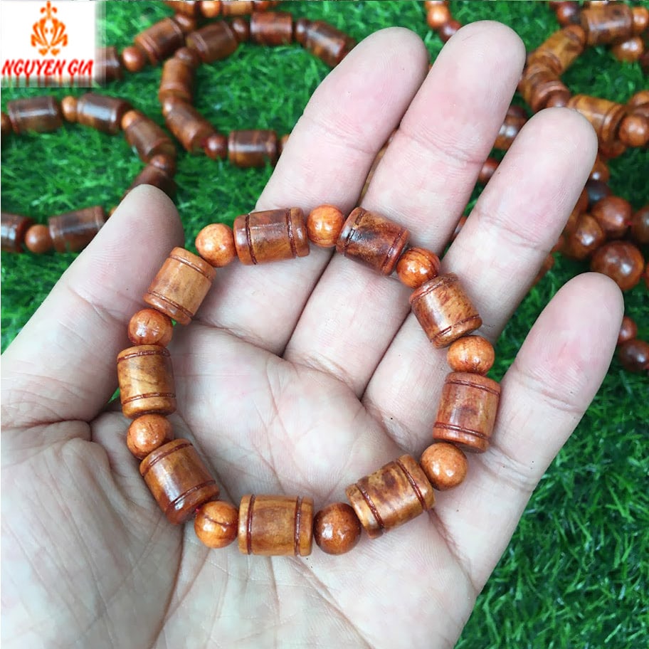 Vòng tay nam nữ phong thủy gỗ nu huyết long thơm ngọt mang lại may mắn bình an
