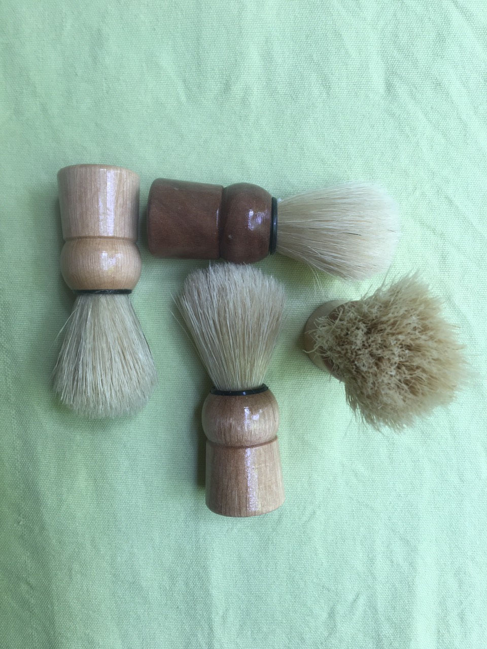 CHỔI ĐÁNH BỌT, QUYÉT KEM CẠO RÂU CHO SALON TÓC NAM