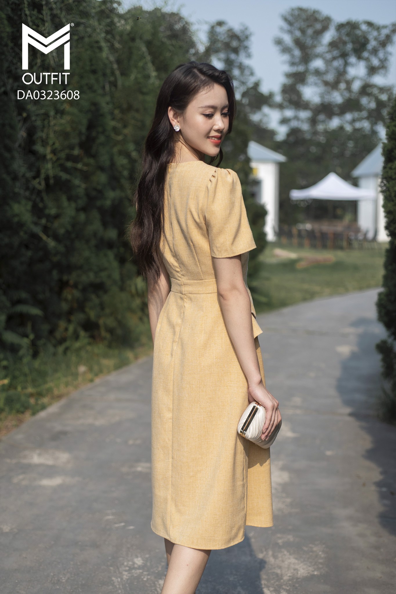 Đầm dáng xòe, tà bong đính cúc đá TT