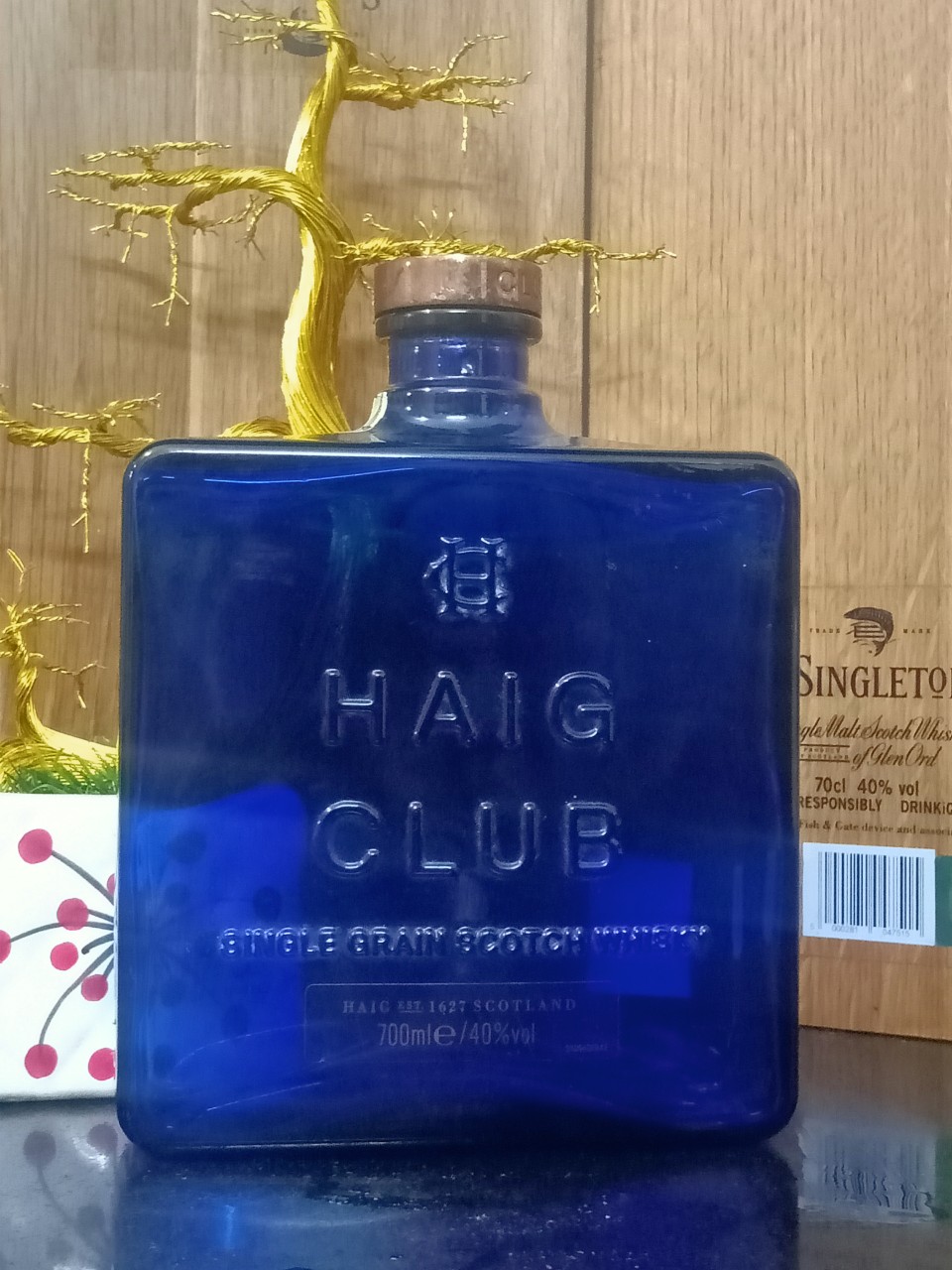 Vỏ chai thuỷ tinh màu Haig Club