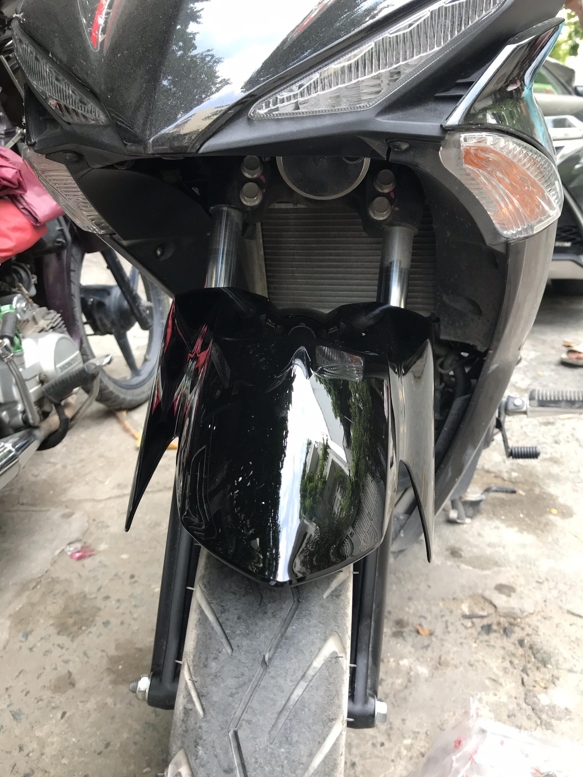 Dè Trước Zin EX2011 Gắn Cho EX150