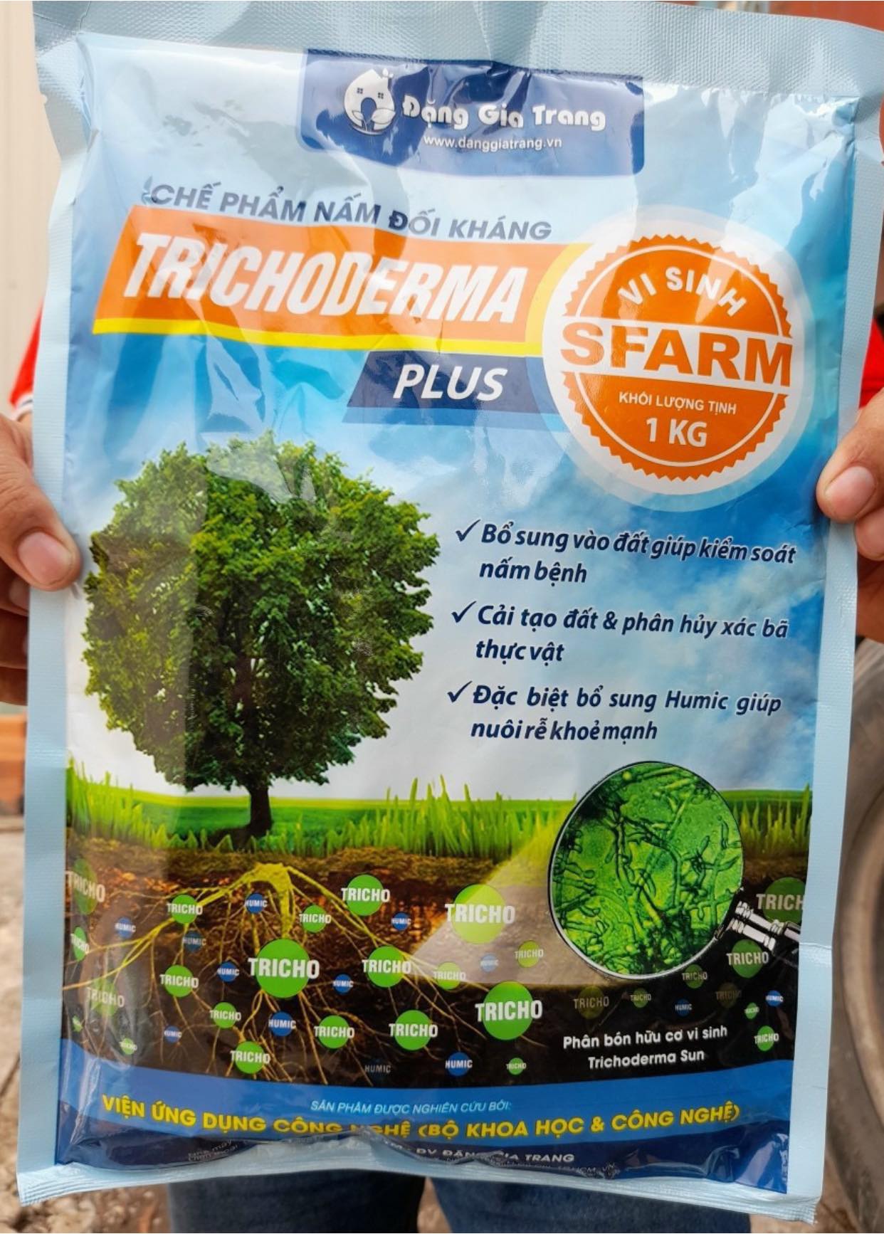 Chế phẩm nấm đối kháng Trichoderma plus Sfarm - Gói 1kg
