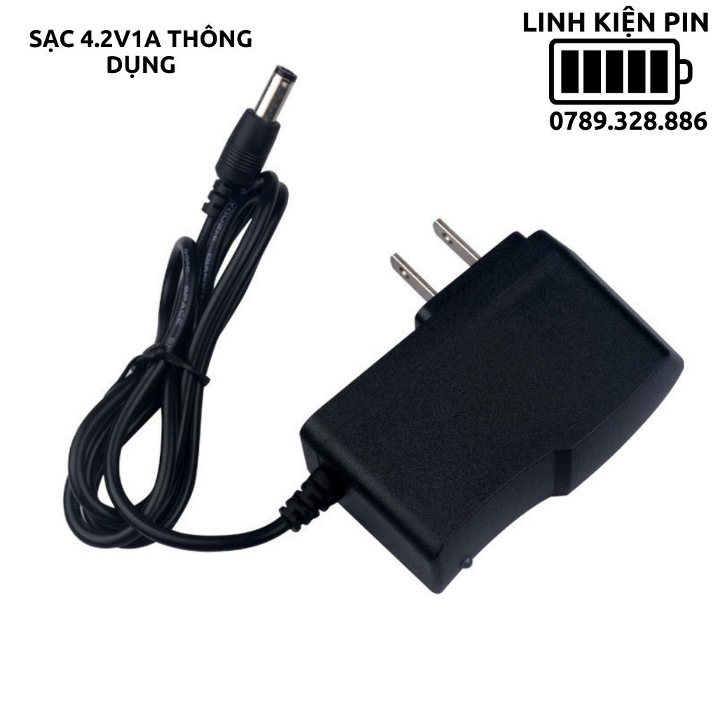 Sạc pin Lion 1S 4.2V có đèn báo đầy