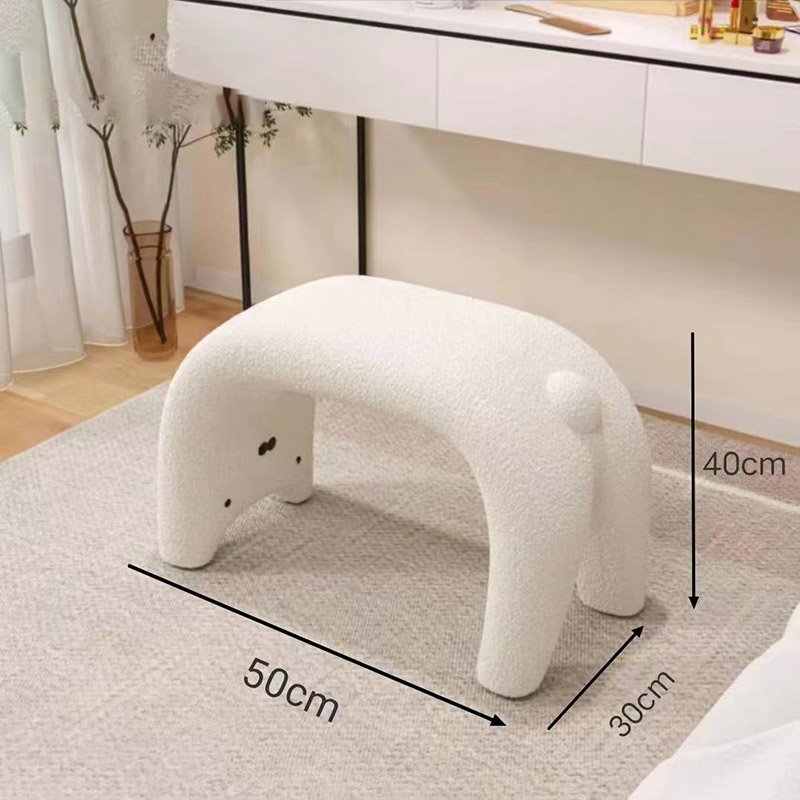 Low stool, creative cat stool, Nordic household modern simple stool, internet celebrity ins shoe changing stool, household children's stool