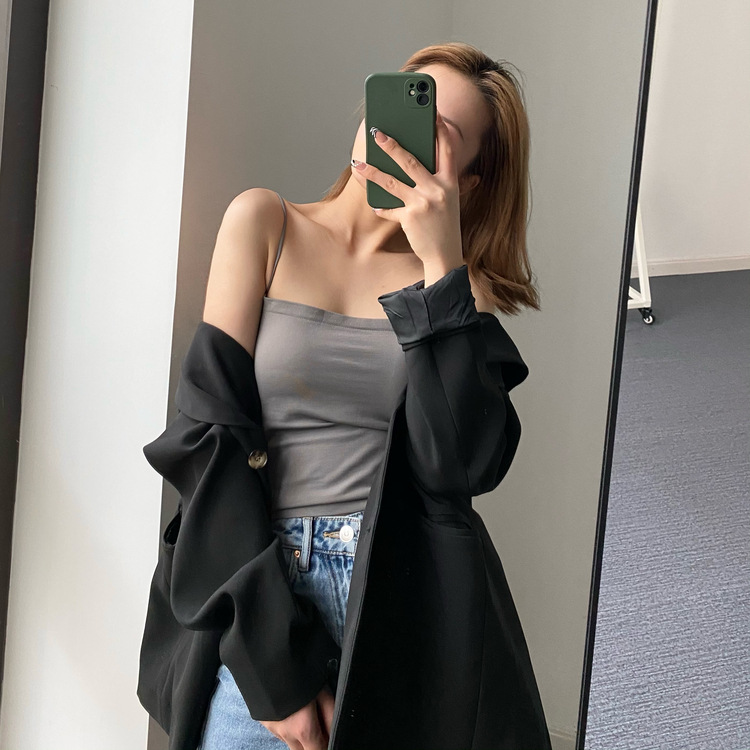 Áo lót 2 dây có đệm ngực mặc áo Blazer