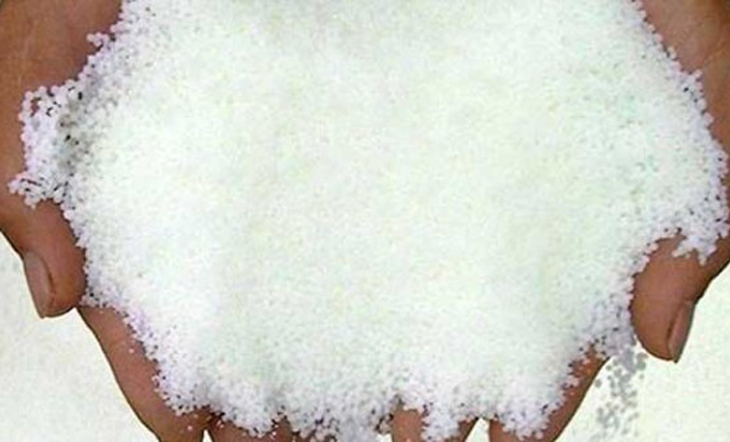 Đạm Phú Mỹ 0,5kg (Ure Phú Mỹ dùng tưới gốc cho cây)
