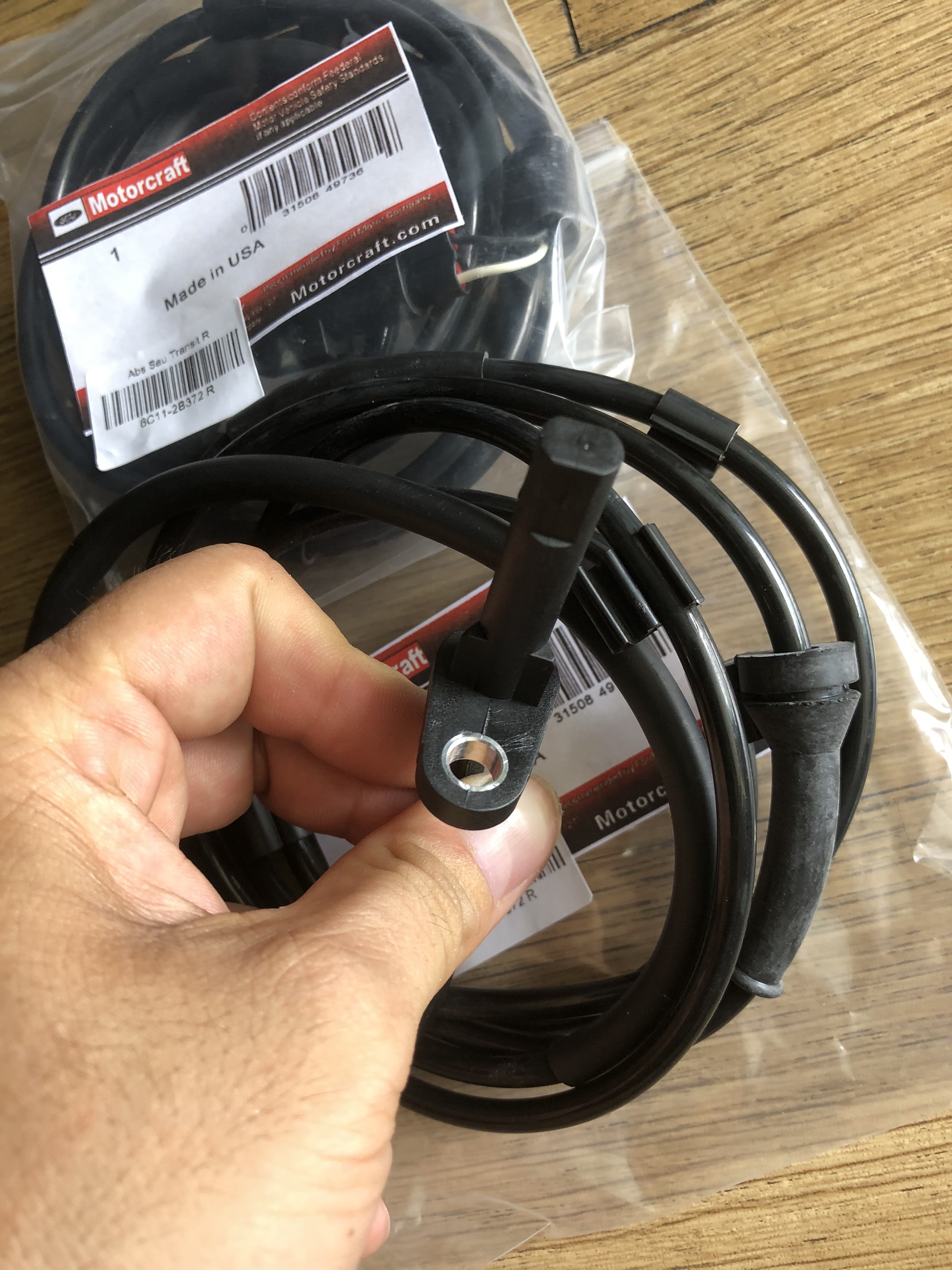 [HCM]Dây Cảm Biến ABS Sau Ford Transit