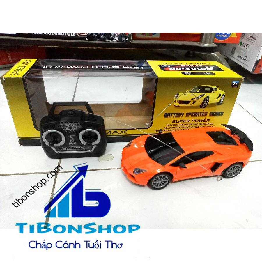 Xe ô tô điều khiển từ xa 4 chiều
