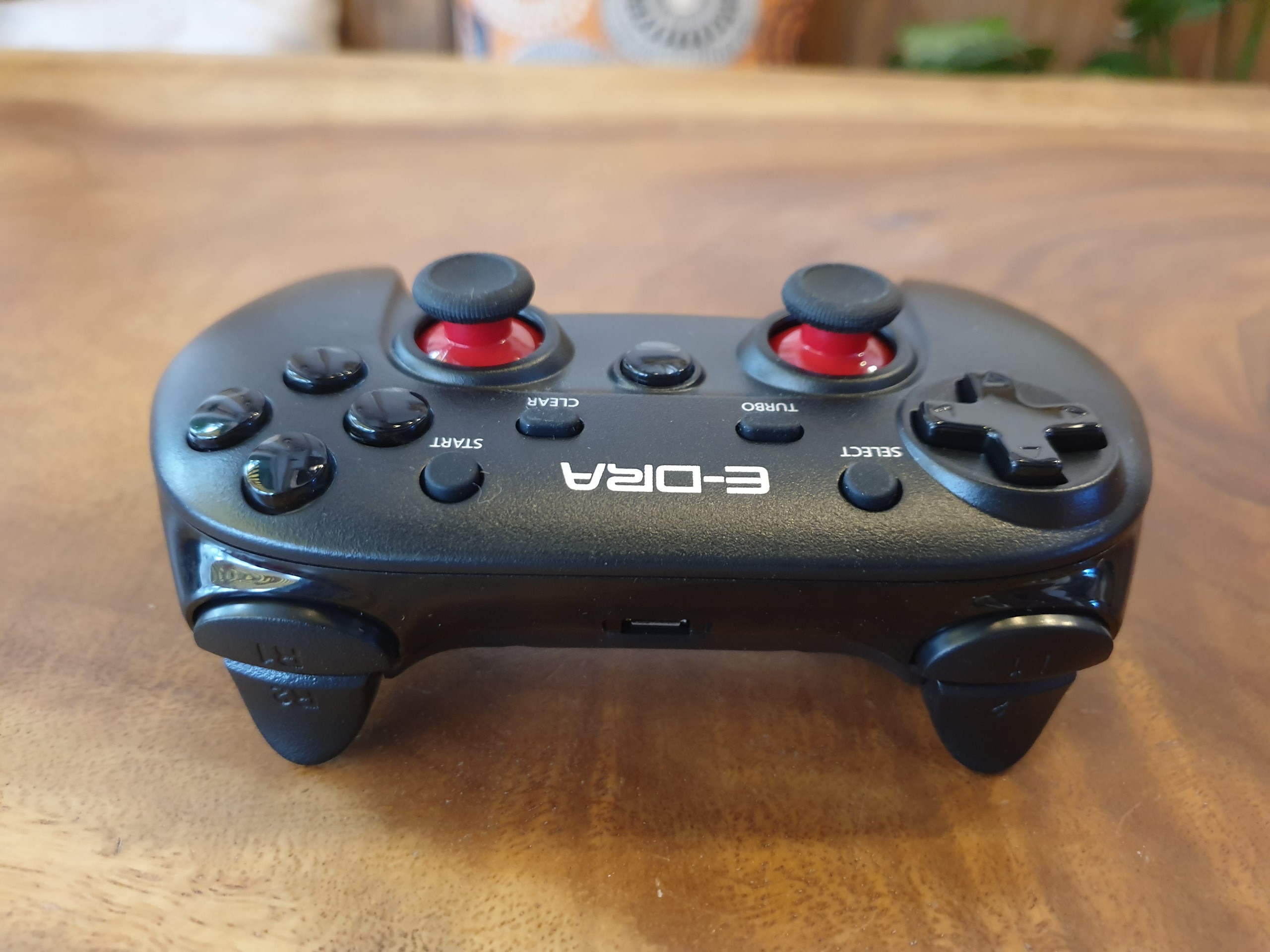 Tay cầm chơi game không dây E-dra EGP7601 (Wireless2.4Ghz & Bluetooth)