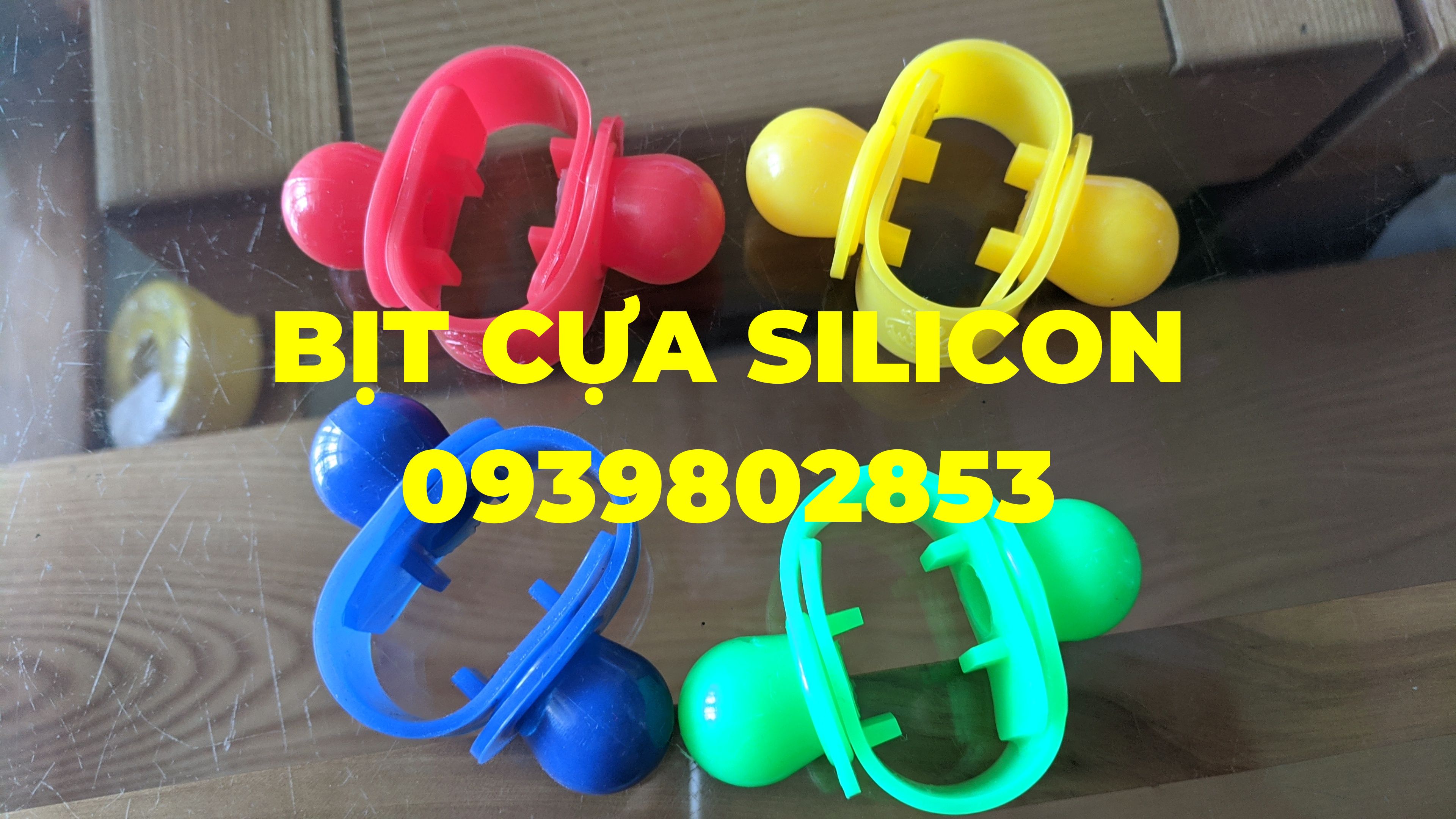Bịt cựa gà nòi giá rẻ (1 bộ 4 cái) Silicon