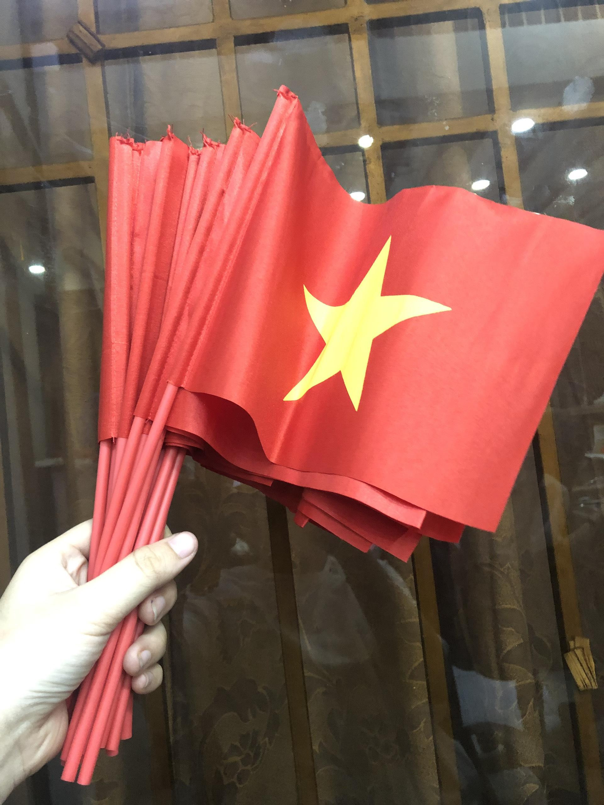 Cờ vẫy, cờ cầm tay , cờ tổ quốc , cờ việt nam