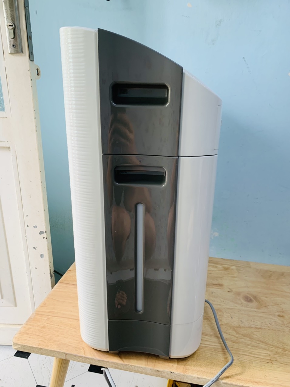 Máy Lọc Không Khí tạo ẩm Sharp KC-C100 (like new)