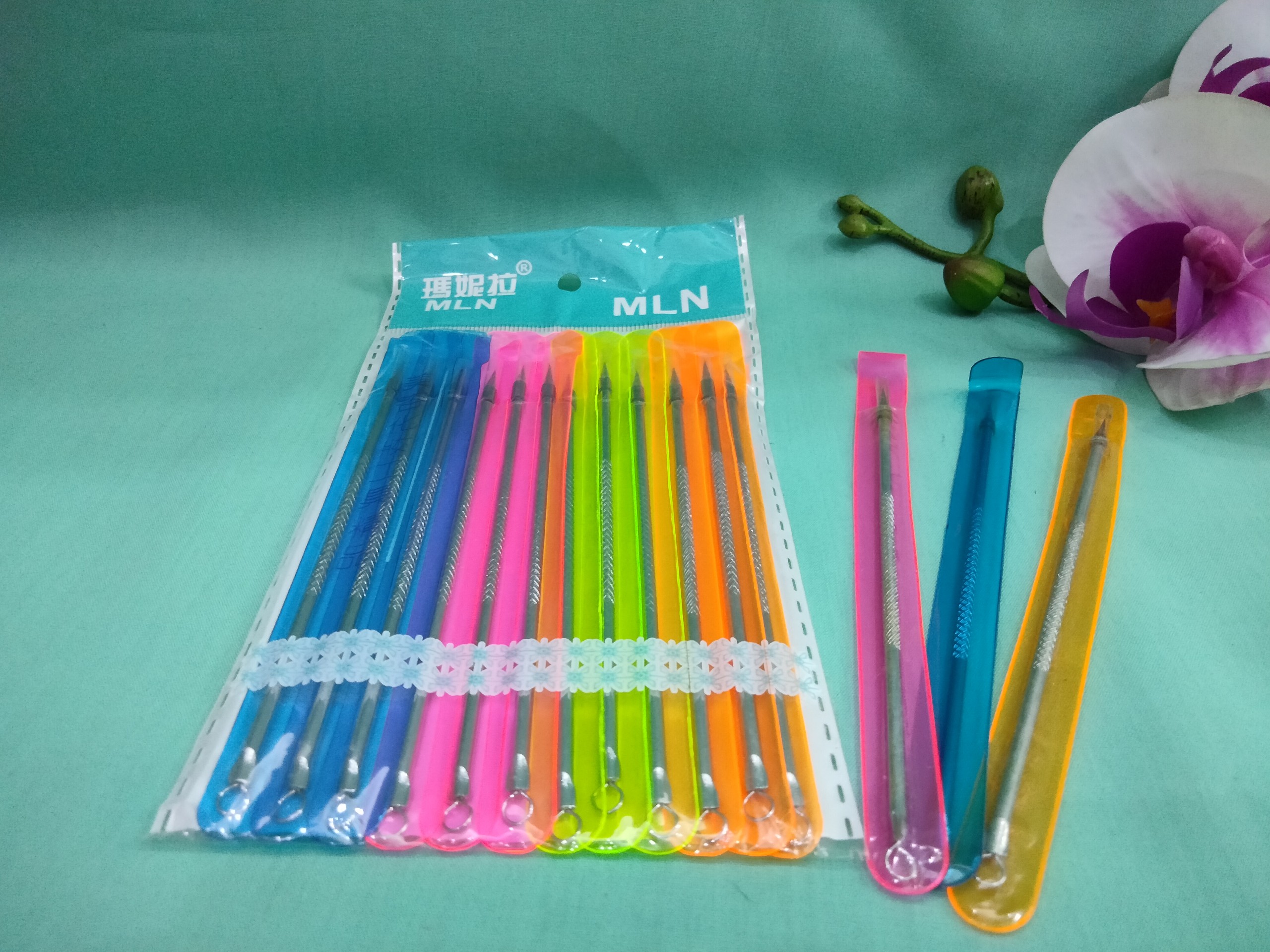 1 (một) Cây nặn mụn 2 đầu - Trường Thọ, TĐ