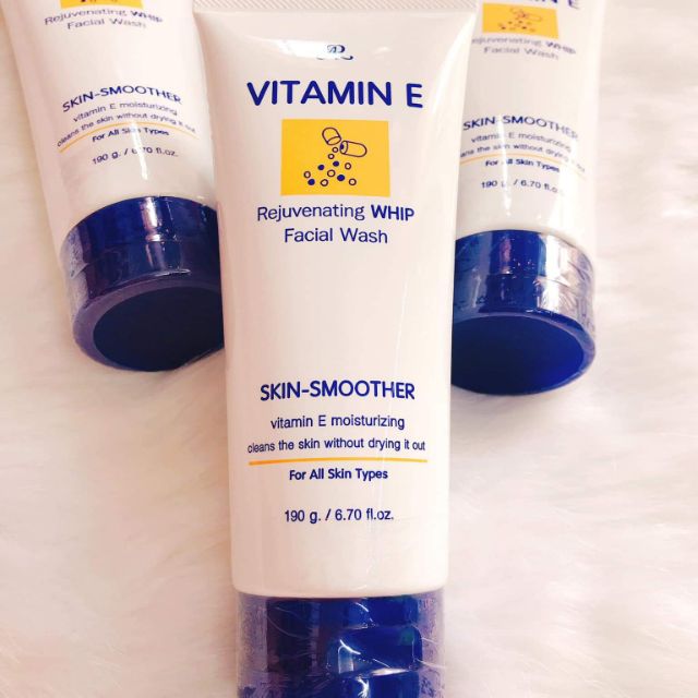 Sữa rửa mặt Vitamin E Thái Lan