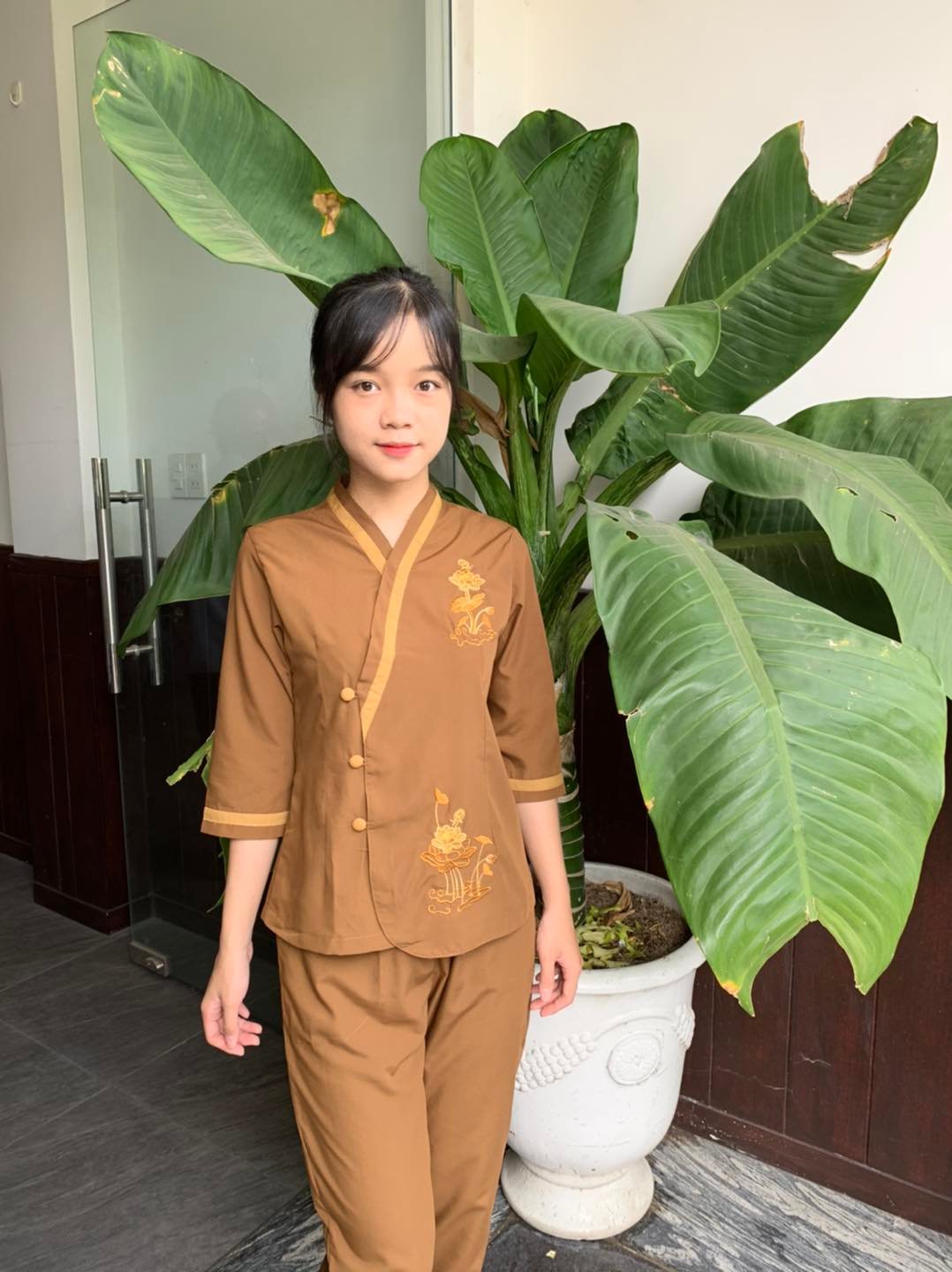 Đồ lam đi chùa - Cổ chéo nút bọc