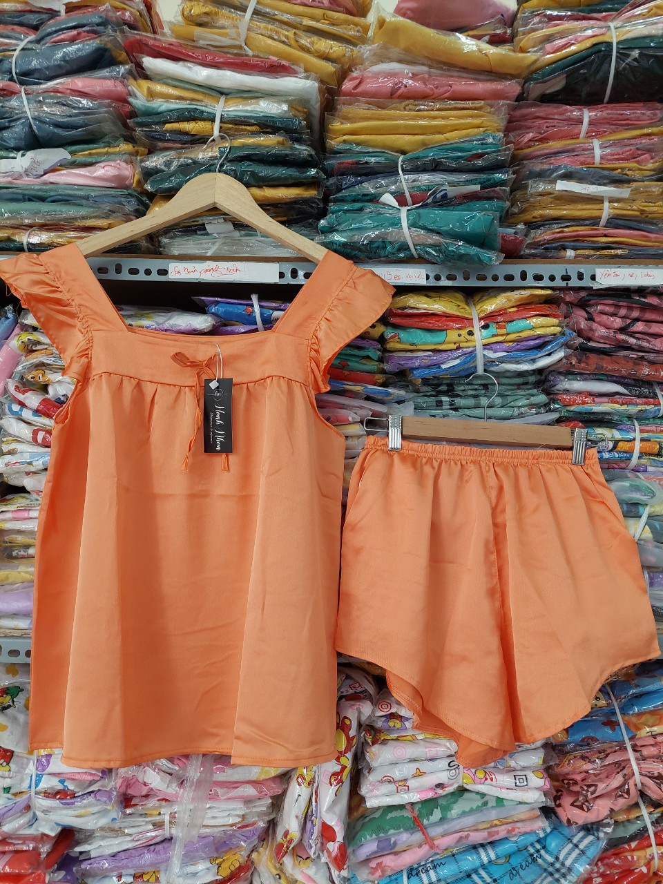 Set đồ ngủ đùi CÁNH TIÊN lụa satin mặc nhà siêu dễ thương , Bộ ngủ Nữ QUẦN CÓ TÚI siêu hot Freesize dưới 60kg