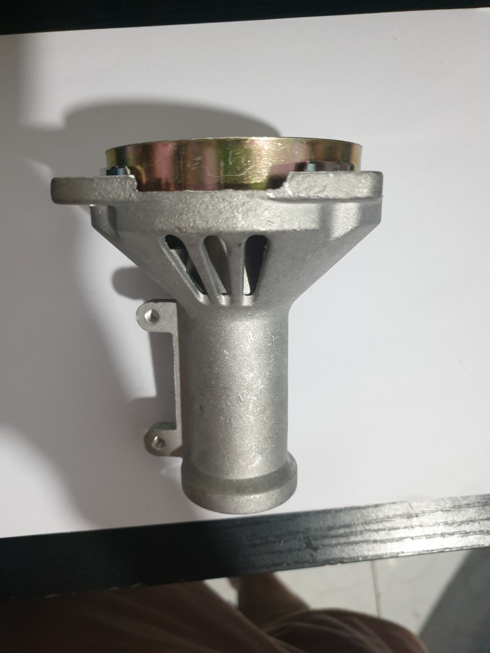 [HCM]Bắp chuối kèm chuông bố máy cắt cỏ. Phi 28mm - 9 khía. TRẮNG CỔ DÀI/XOAY