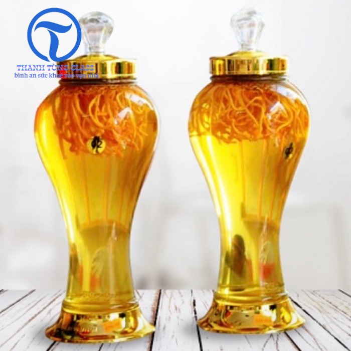 BÌNH NGÂM RƯƠU SÂM THỦY TINH 2 LÍT ( SÂM PHÚ HÒA )