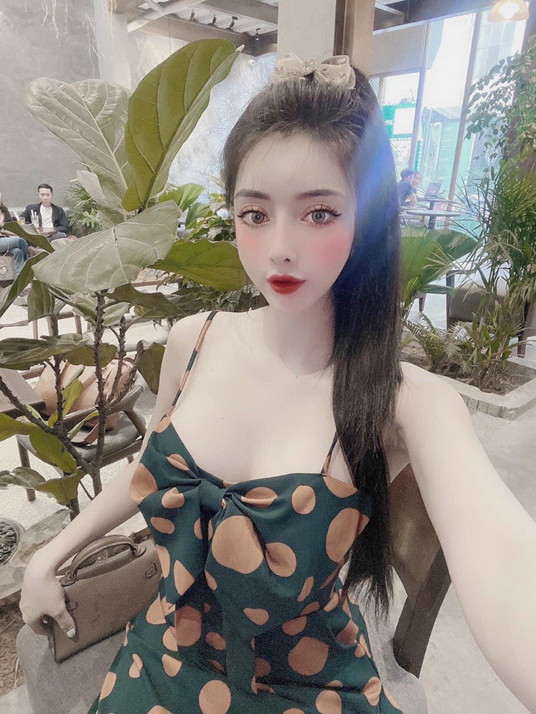 Đầm, Váy Maxi 2 Dây Form Dài In Họa Tiết Chấm Bi