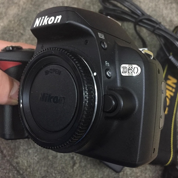 Máy ảnh Nikon D60 kèm lens kít 18-55 VR