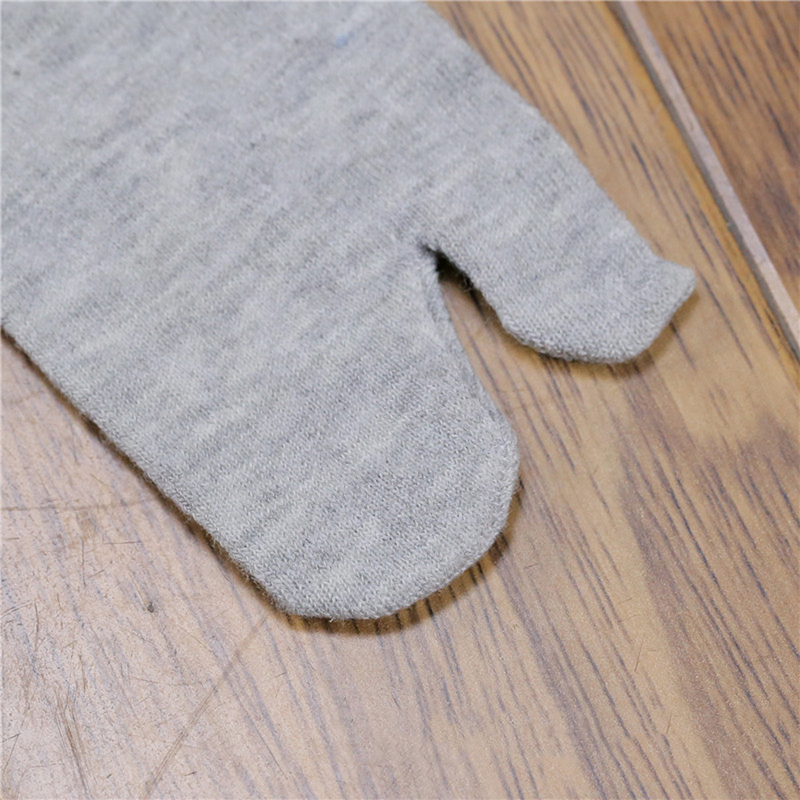 1Pairs Unisex Tabi Socks Comfy Two Toe Japanese Kimono Flip Flop Fiber Socks. 