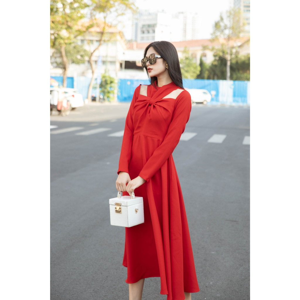[30.10 - Nhập FALAZLIVE02 giảm 200K] Đầm đỏ xoắn ngực NGADO