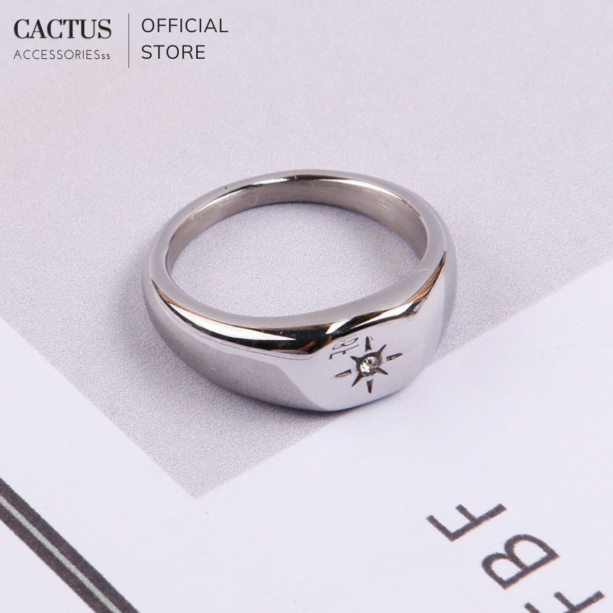 Nhẫn trơn basic khắc hình ngôi sao đính đá, thép titan không gỉ - Cactus Accessoriess