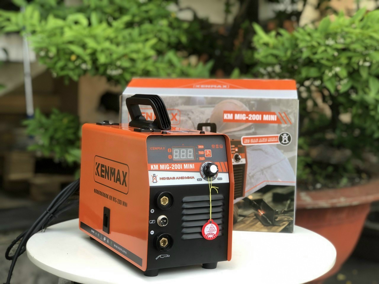Máy hàn MIG - QUE km mig 200i mini KENMAX - ( TẶNG CUỘN 1KG, ĐÔI BAO TAY, SÁP HÀN )