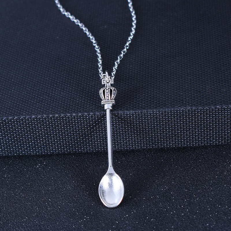 %E3%80%90New%20Arrivals%E3%80%91Spoon%20Jewelry%20Crown%20Mini%20Tea%20Spoon%20Classic%20Royal%20Alice%20Snuff%20Necklace%20Female%20Alice%20Necklace%20-%20Image%202