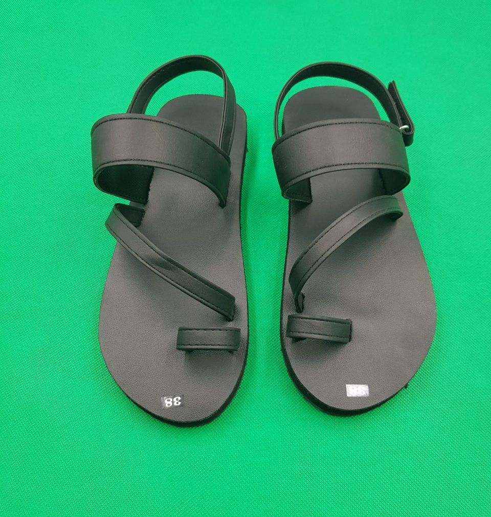 Dép xăng đan nam nữ ngón xéo đen ( thới giới sandal )